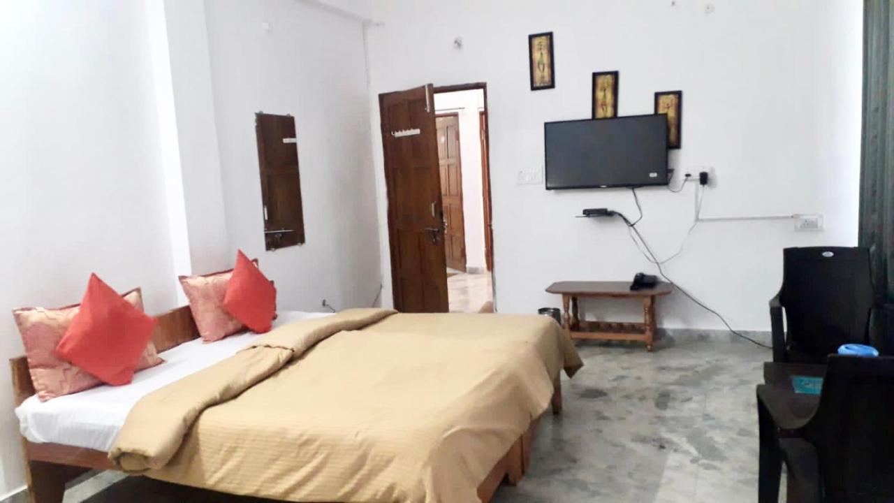 Peacock Hill Homestay Bhopal Zewnętrze zdjęcie